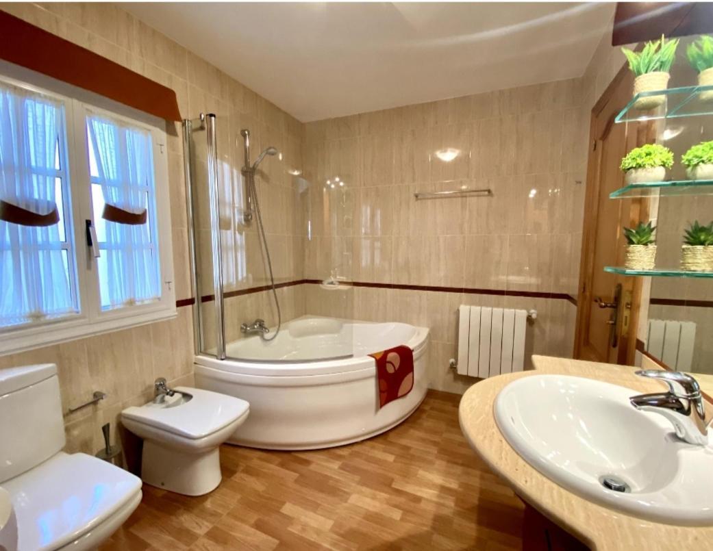 Villa Casa Outeiro à Betanzos Extérieur photo